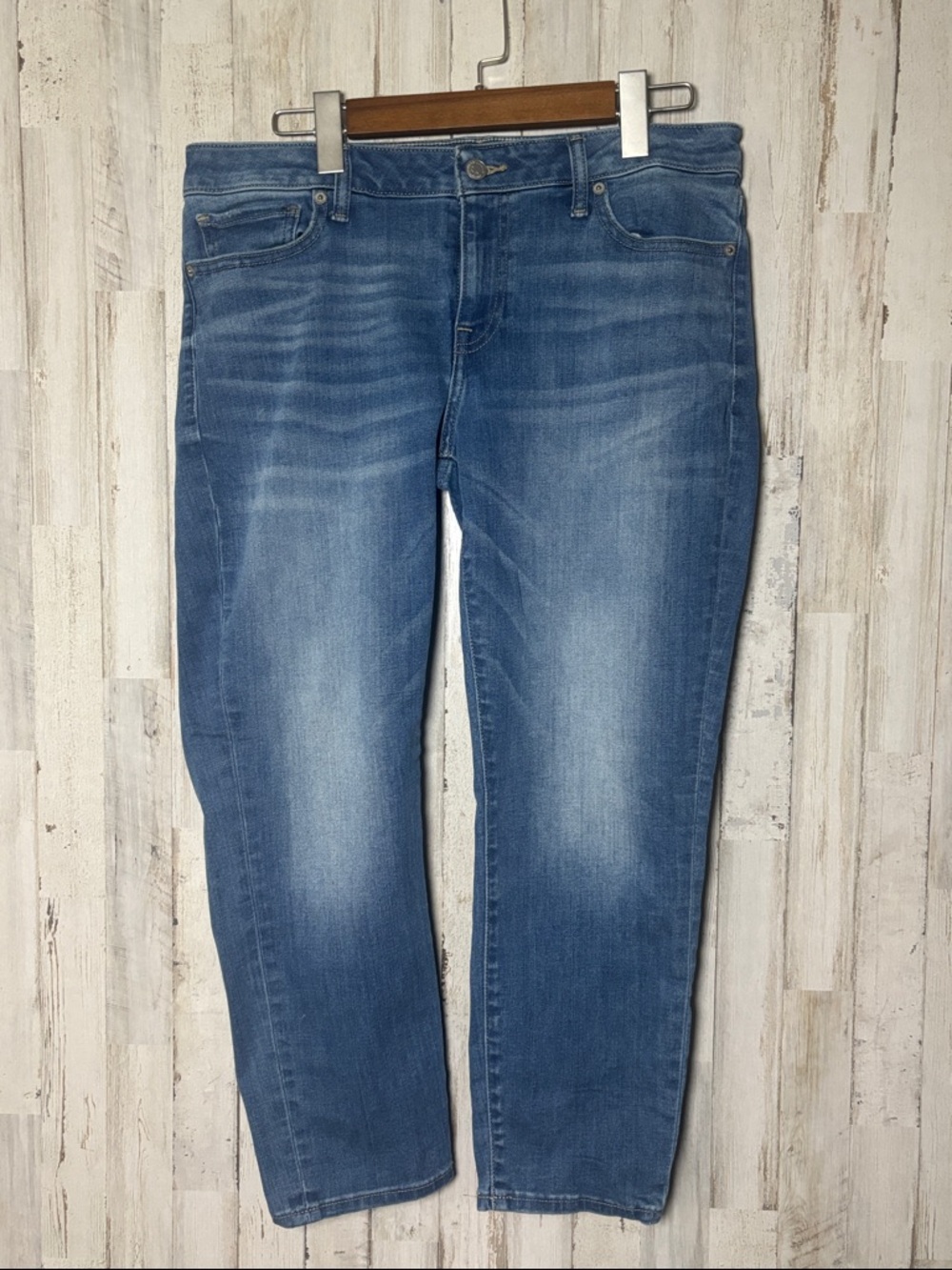 Lucky Brand Light Blue Denim Jeans with Leather Patch